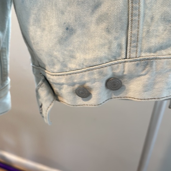 Denim Levi’s jacket - Picture 4 of 5